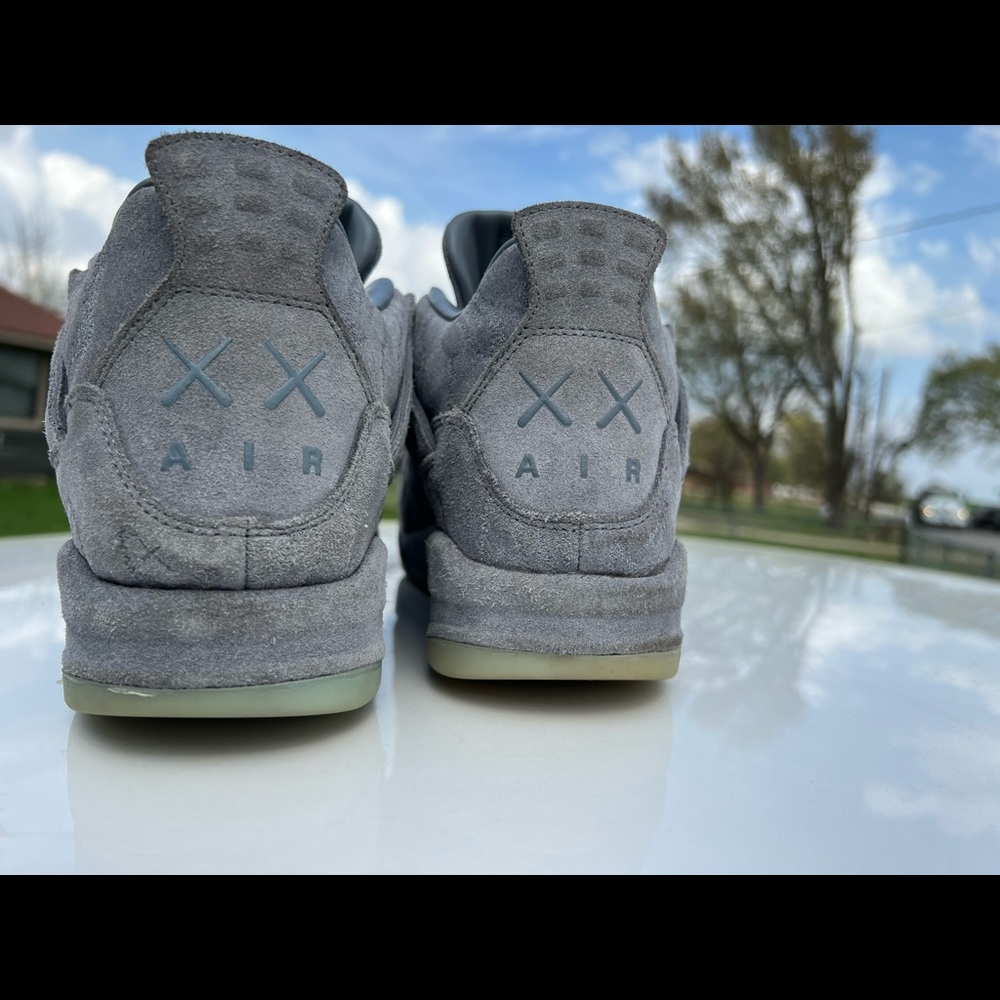 Air Jordan 4 KAWS - Picture 5 of 6